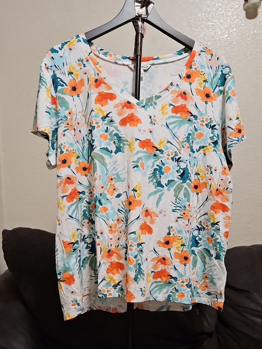 The Pioneer Woman White Short-Sleeve V-Neck Top with Orange & Teal Floral Print
